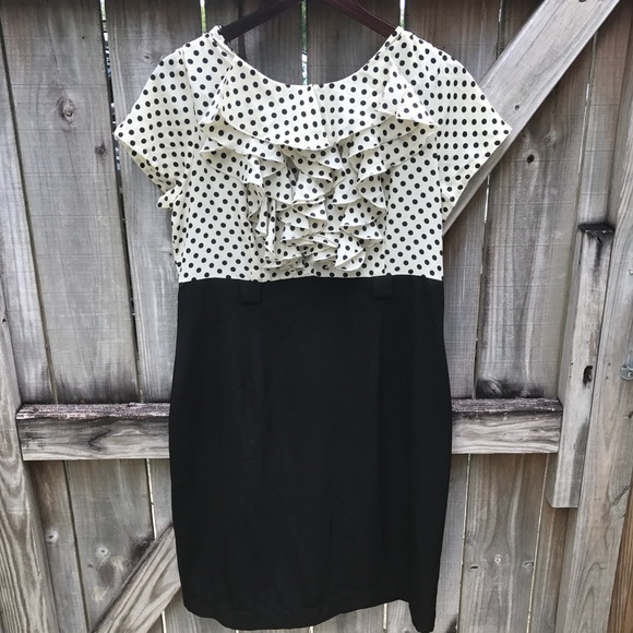 ๐ฒ AA Studio Ruffled Polka dot dress - Picture 1 of 5